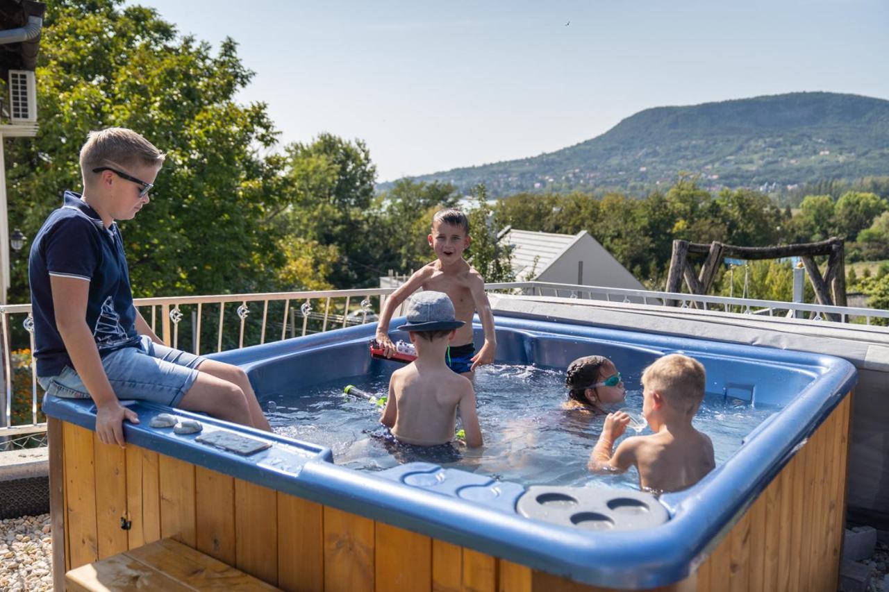 Hotel Sipos Borhaz Es Vendeghaz Badacsonyörs Zewnętrze zdjęcie