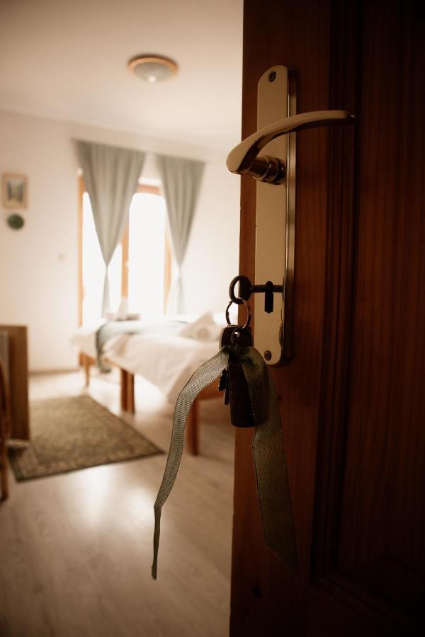 Hotel Sipos Borhaz Es Vendeghaz Badacsonyörs Zewnętrze zdjęcie